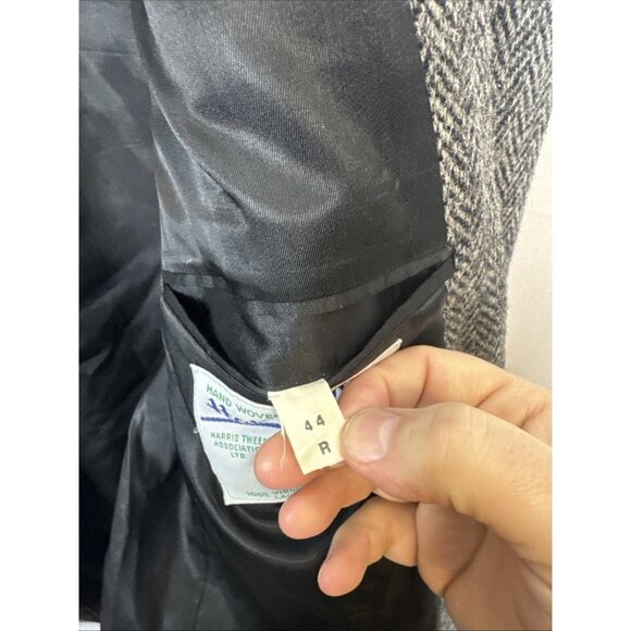 Harris Tweed 44R Sport Coat Herringbone Gray Hand Woven Scotland 100% Wool - Picture 6 of 8